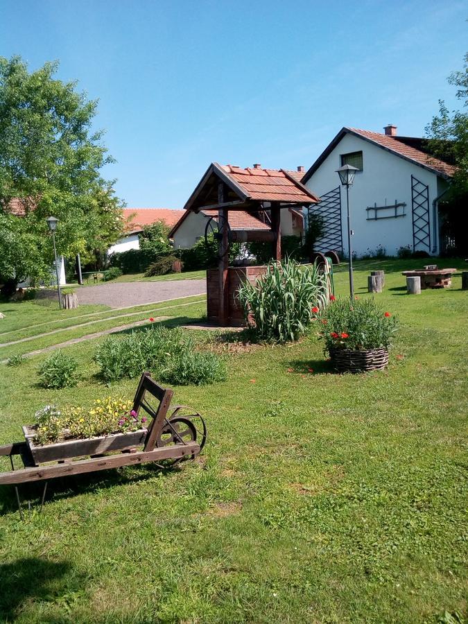 Kiad-Lak Apartmanok - Szep Kartya Elfogado Abádszalók Eksteriør bilde